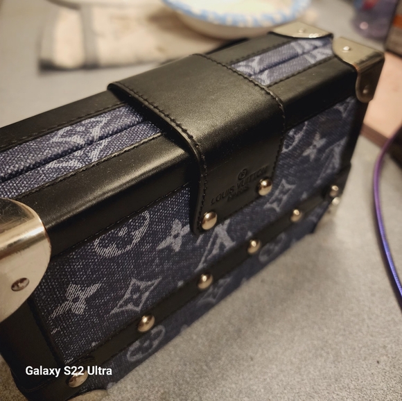 Louis Vuitton  handbag/ over the shoulder - Picture 5 of 7